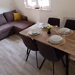 In 51942 Apartment *